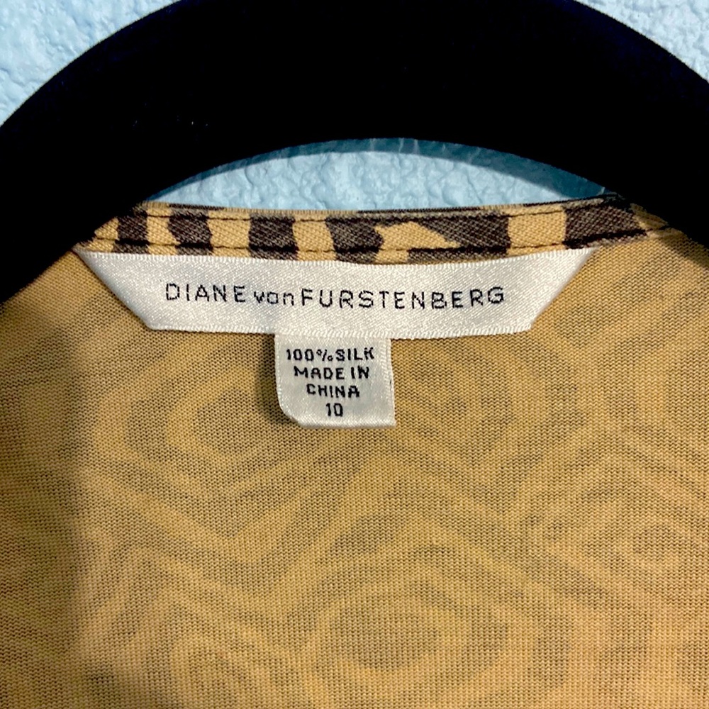 Diane von Furstenberg size 10 silk dress.